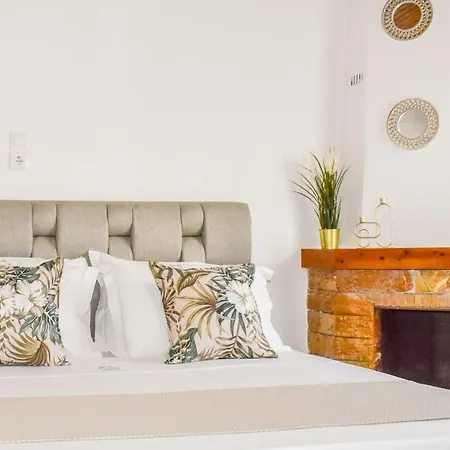 La Maison Plakes Rooftop *