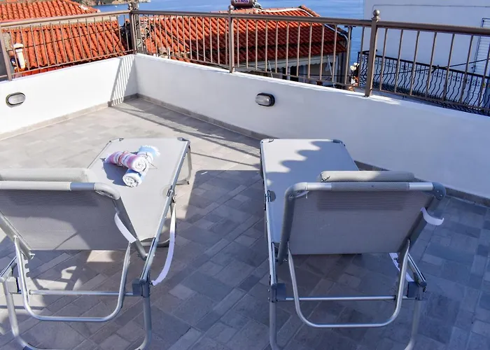 La Maison Plakes Rooftop Skiathos-Stadt