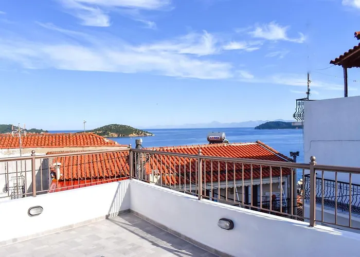 La Maison Plakes Rooftop Apartment *