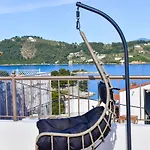 Апартаменты La Maison Plakes Rooftop