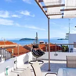 La Maison Plakes Rooftop *