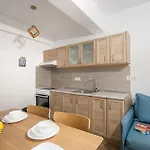 La Maison Plakes Rooftop Апартаменты *