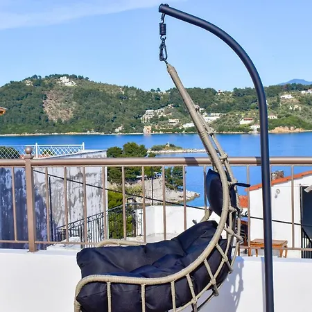 Apartment La Maison Plakes Rooftop