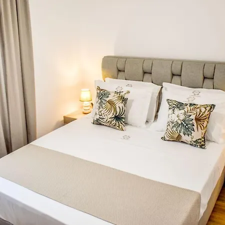 La Maison Plakes Rooftop