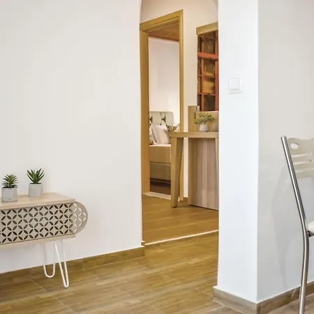 La Maison Plakes Rooftop Apartment