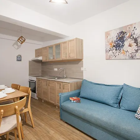 La Maison Plakes Rooftop *