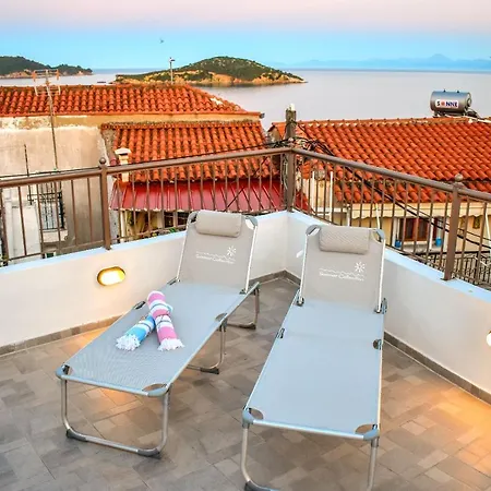 La Maison Plakes Rooftop Apartment *